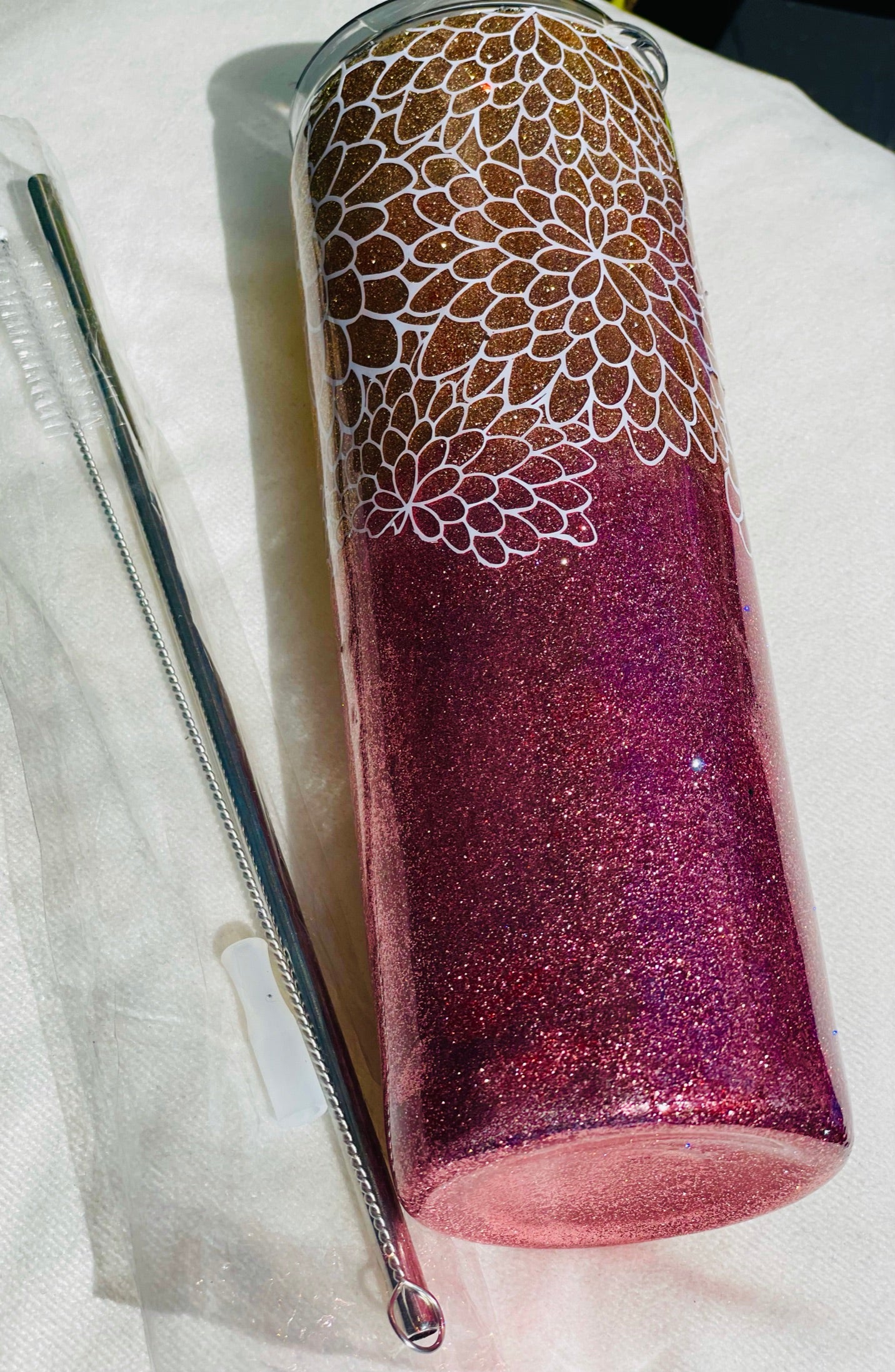 Rose Gold & Gold Ombré w/ White Flower Lace Pattern Tumbler