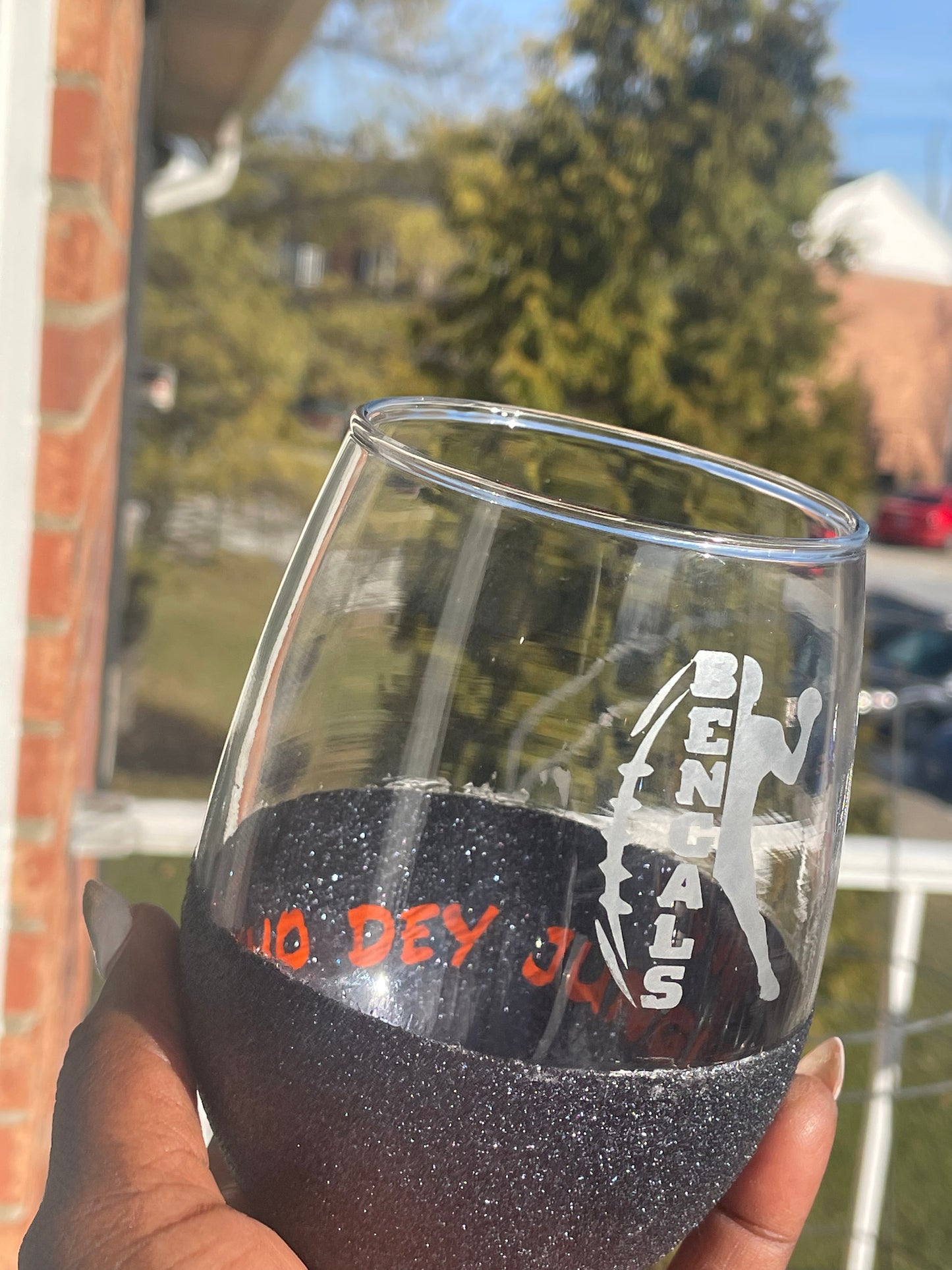 Etched Bengals Player Peek a Boo Wine Glass