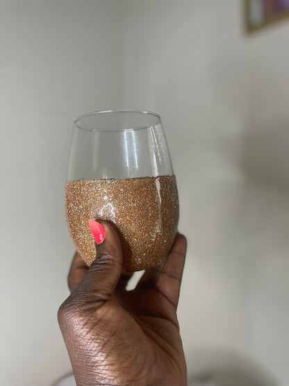 Music Peek a Boo Gold Glitter Wine Glass