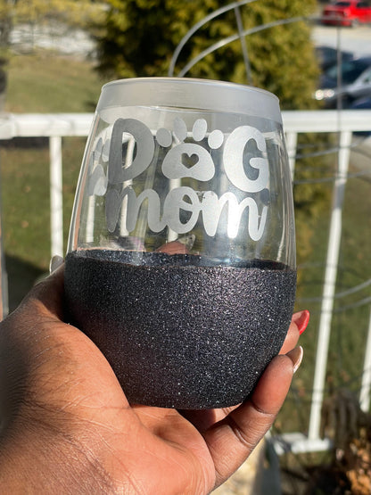 Etched Dog Mom Wine Glass