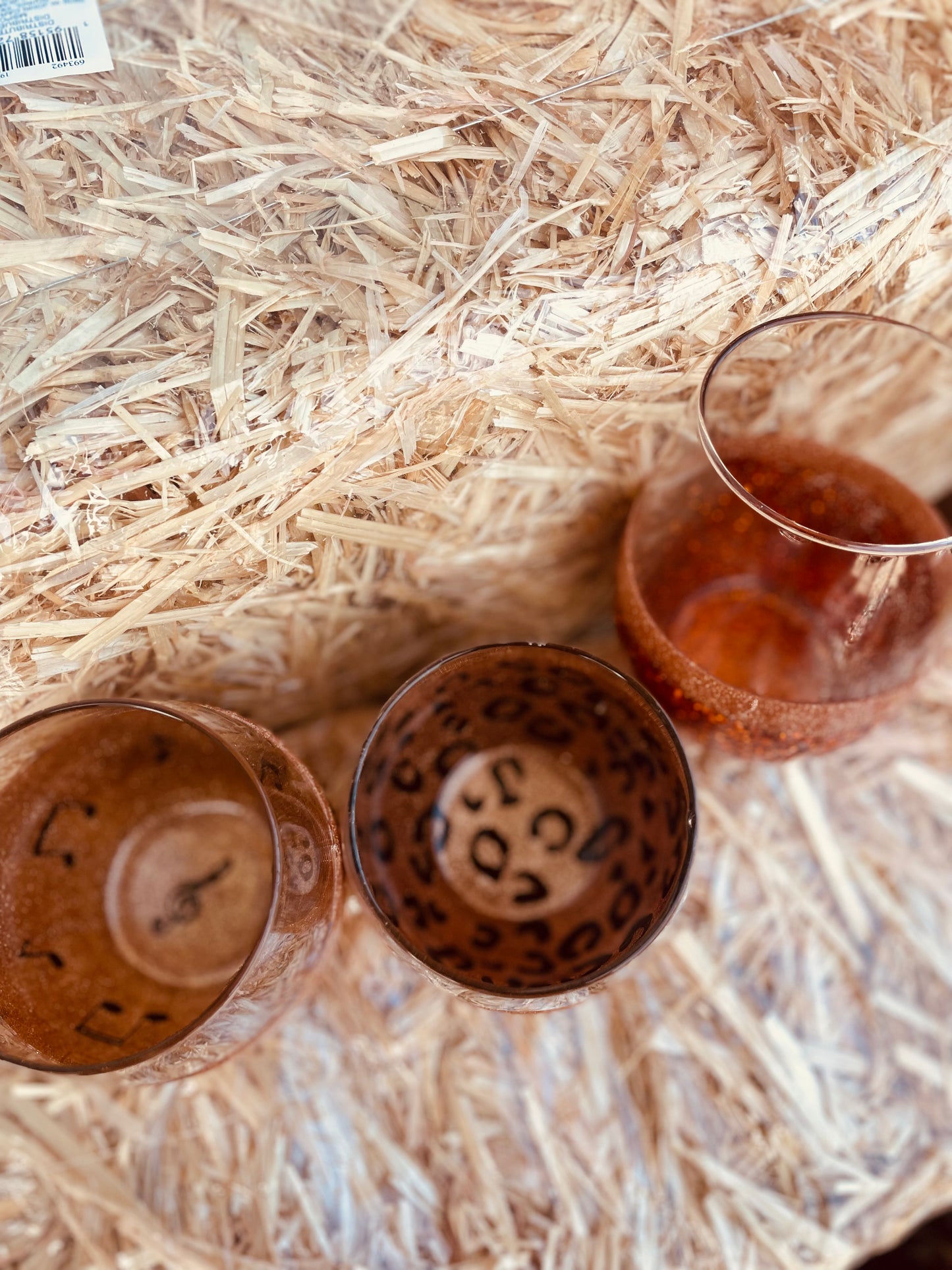 Leopard Print Peek a Boo Gold Glitter Wine Glass