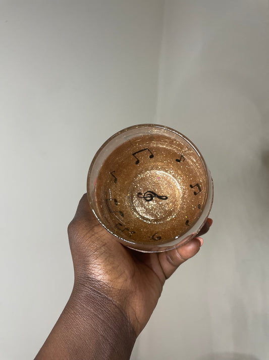 Music Peek a Boo Gold Glitter Wine Glass