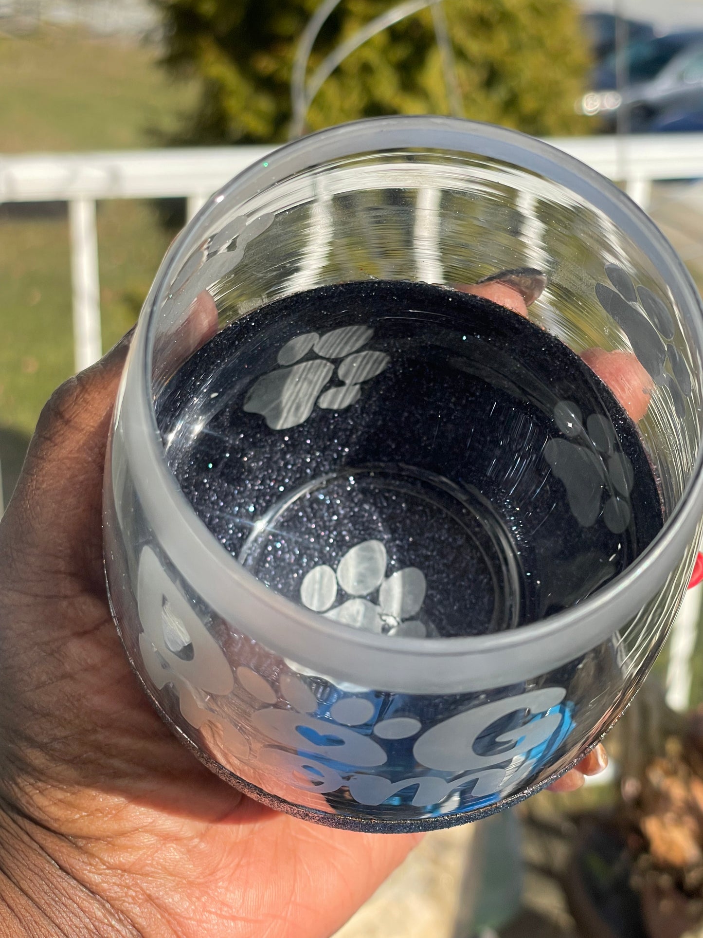 Etched Dog Mom Wine Glass